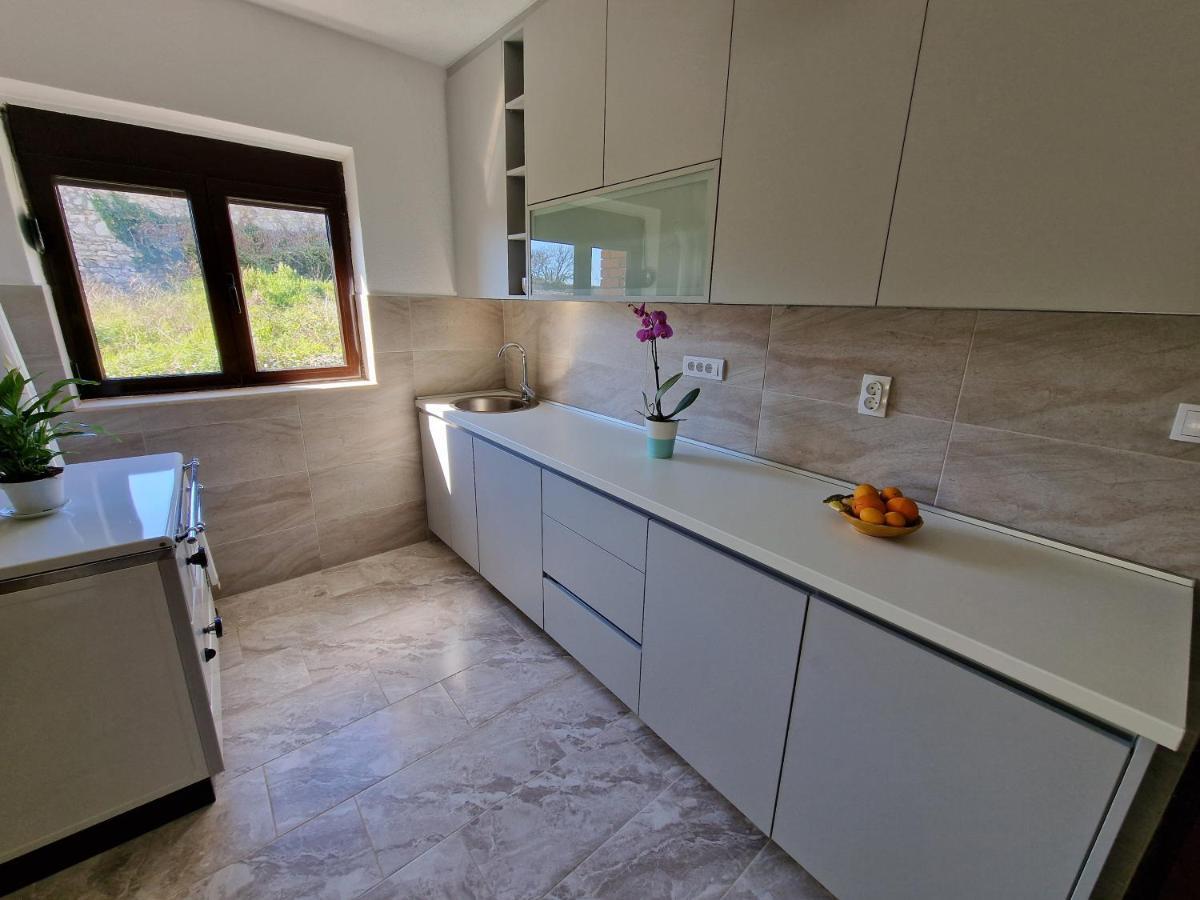 Apartment Dragovic Улцинь Экстерьер фото