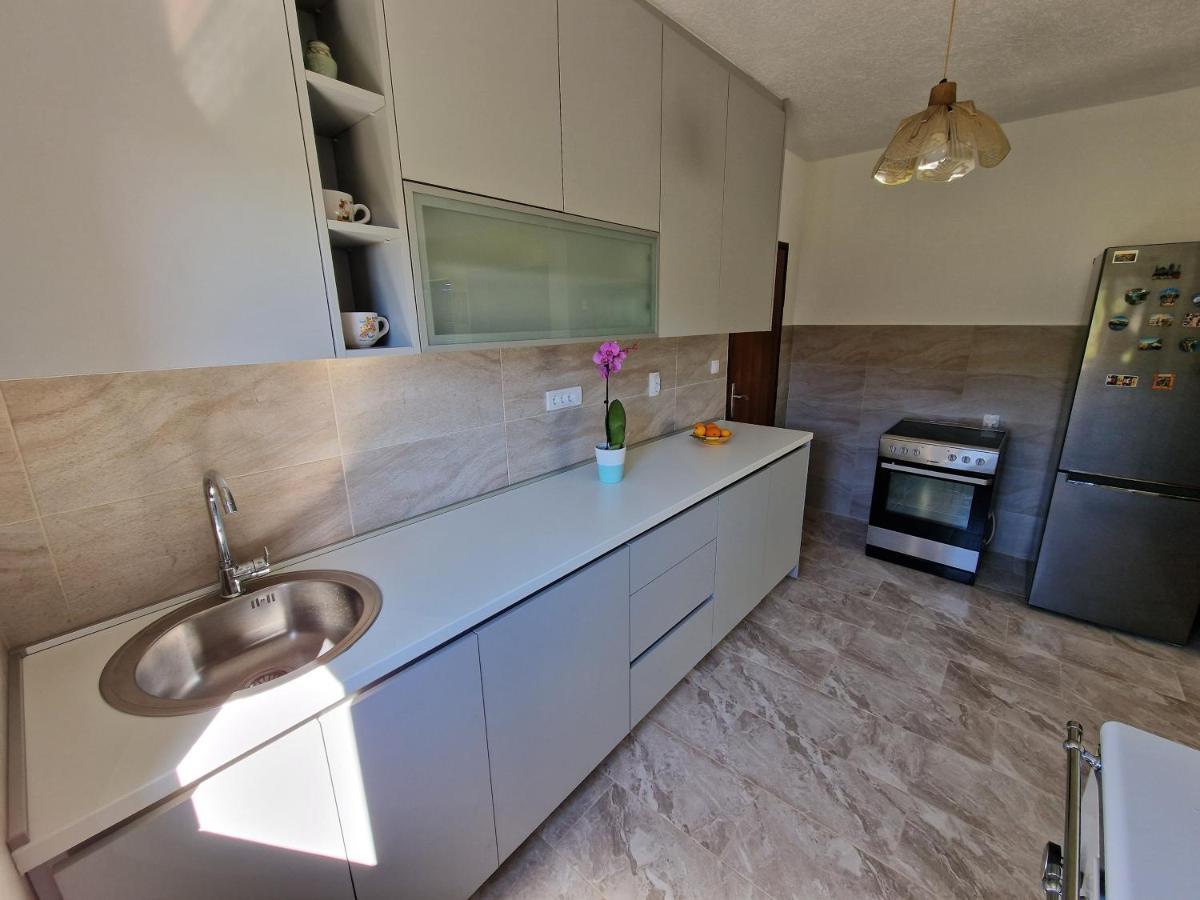 Apartment Dragovic Улцинь Экстерьер фото